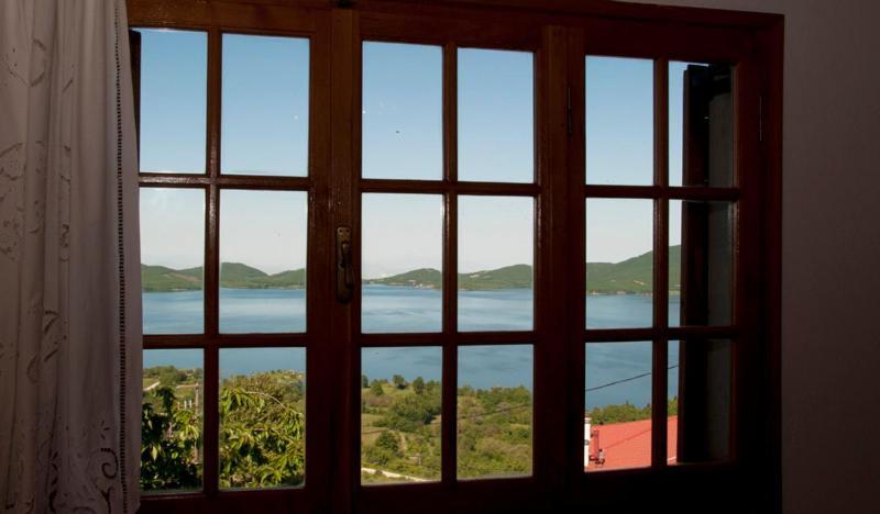 To Balkoni Tis Limnis Plastira Neochórion Dış mekan fotoğraf